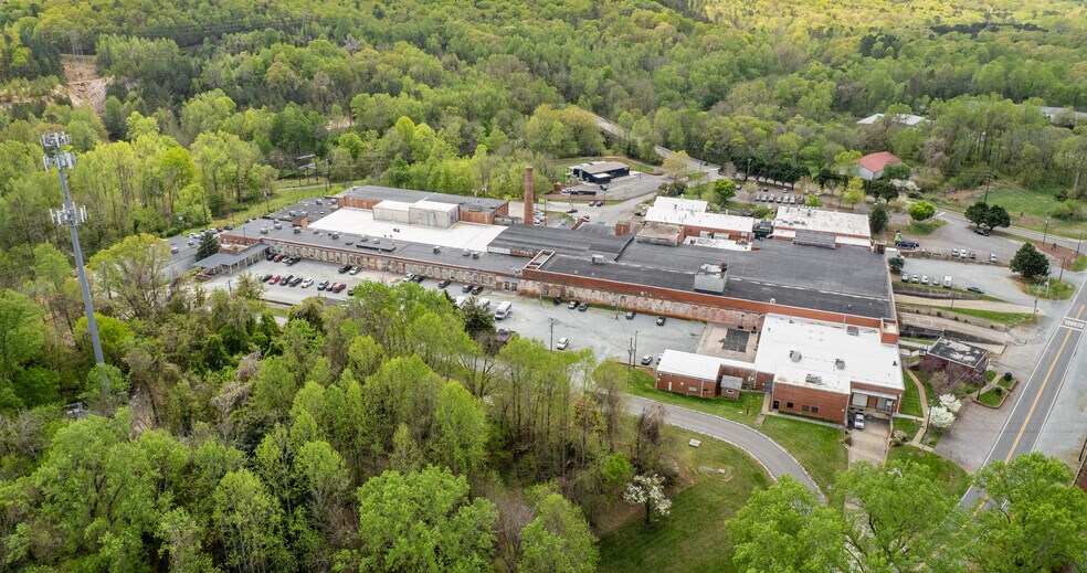 437 Dimmocks Mill Rd, Hillsborough, NC à louer - Photo de l’immeuble – Image 2 sur 3
