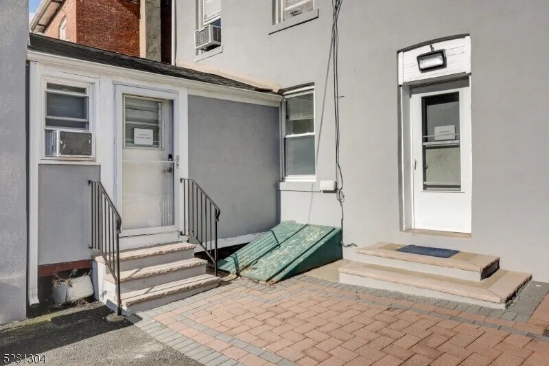 413 Hackensack St, Carlstadt, NJ à louer - Photo de l’immeuble – Image 3 sur 14