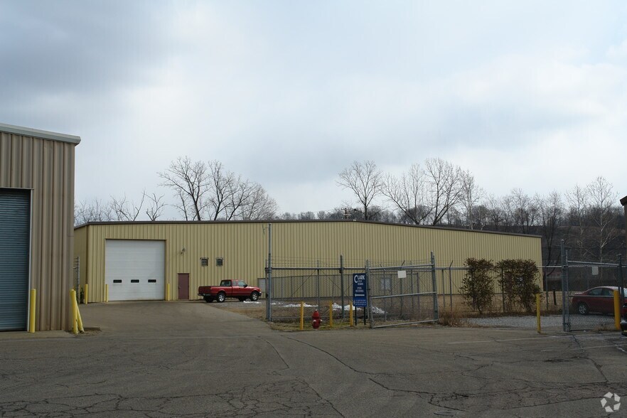 320 4th St, Blawnox, PA à vendre - Photo de l’immeuble – Image 2 sur 3