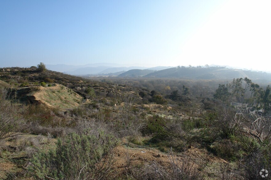 Pala Rd, Fallbrook, CA à vendre - Photo de l’immeuble – Image 3 sur 5