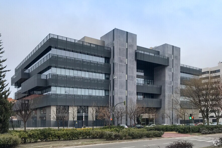 Calle de Cabeza Mesada, 5-7, Madrid, Madrid à louer - Photo de l’immeuble – Image 2 sur 2