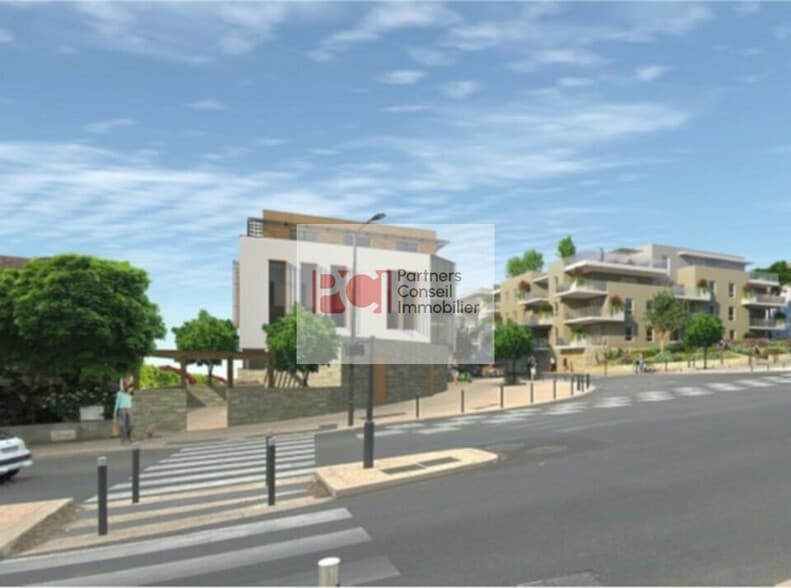 Bureau dans Nîmes à vendre - Photo de l’immeuble – Image 1 sur 1