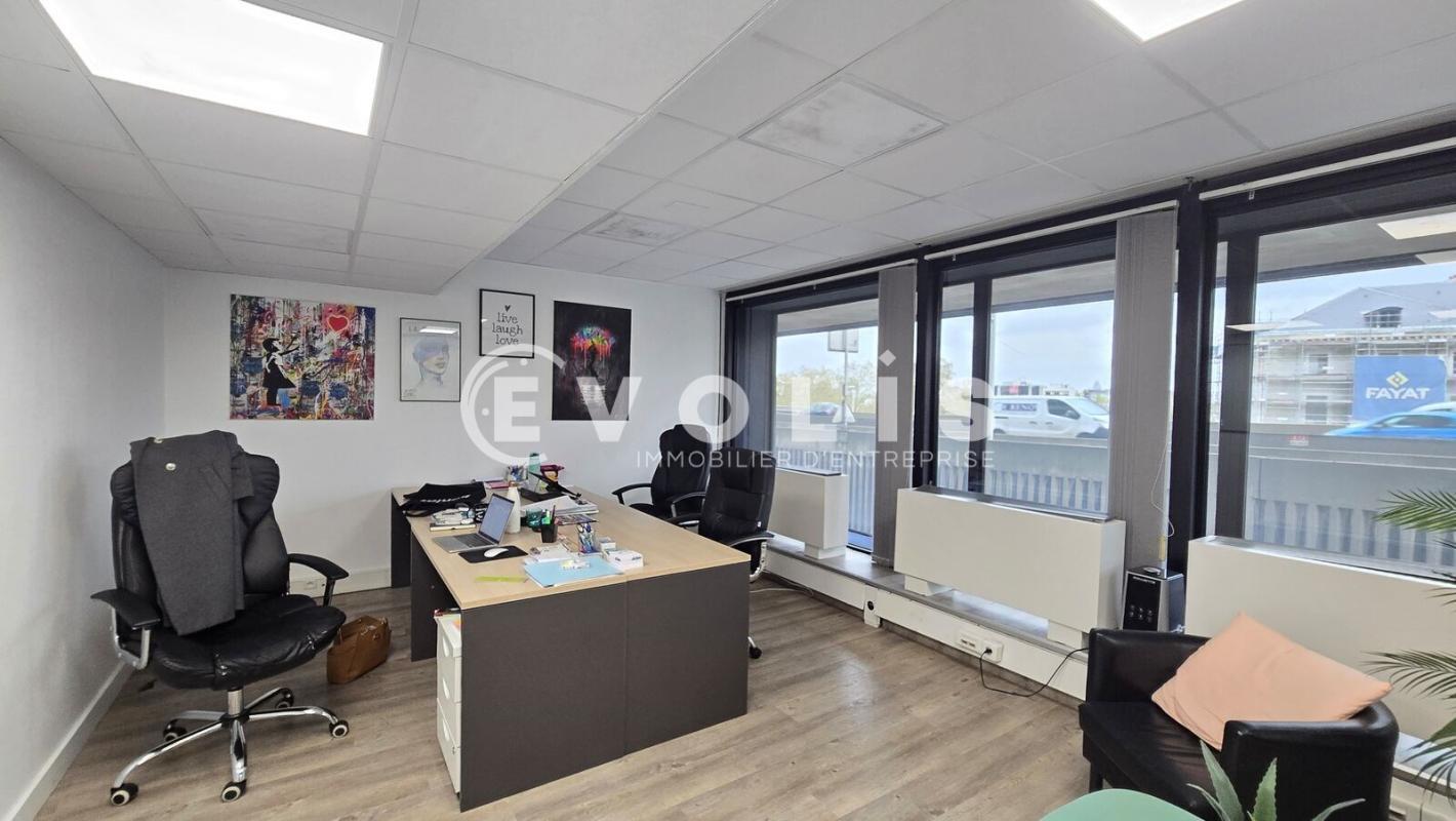 Bureau dans Saint-Cloud à vendre Photo intérieure– Image 1 sur 10