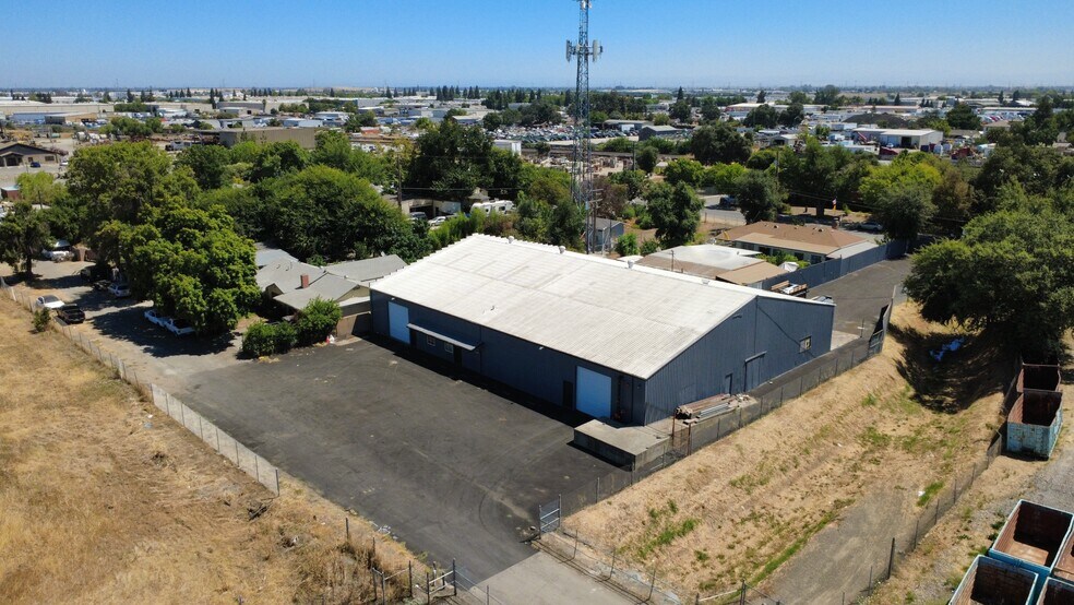 7120 McCurdy Ln, Sacramento, CA à vendre - Photo de l’immeuble – Image 3 sur 9