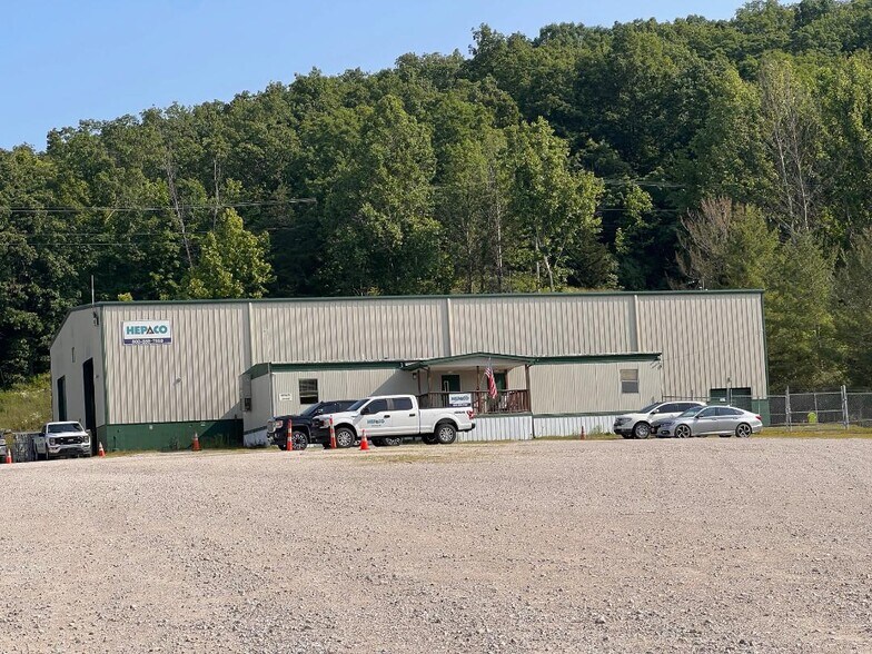 2220 State Route 3, Catlettsburg, KY à louer - Photo de l’immeuble – Image 1 sur 37
