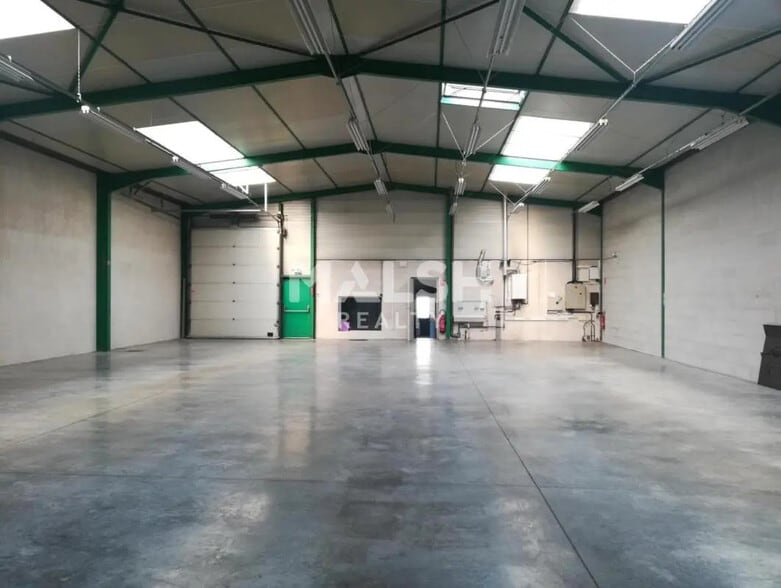 Bureau dans Saint-Genis-Laval à louer - Photo intérieure – Image 2 sur 13