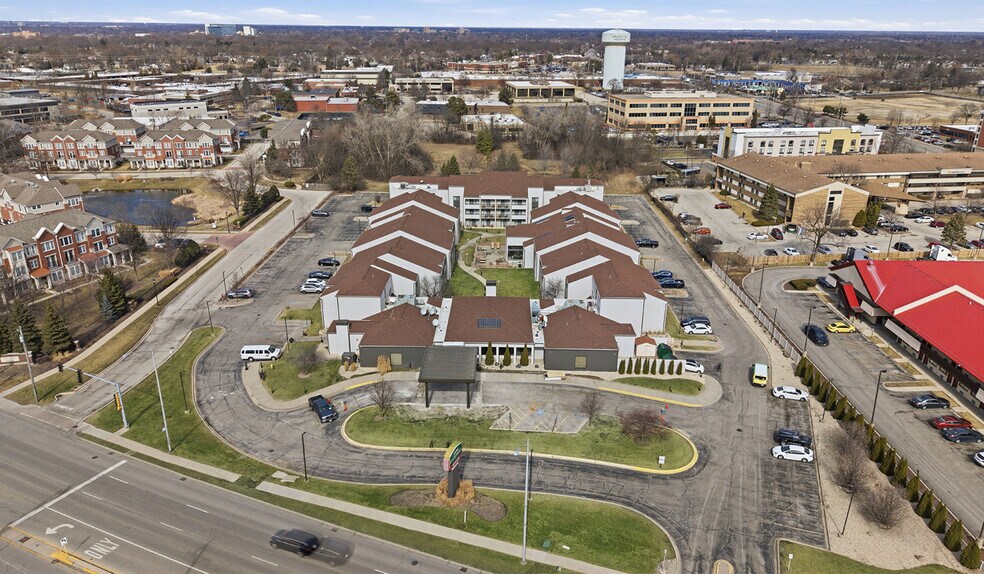 100 West Algonquin Rd, Arlington Heights, IL à vendre - Photo de l’immeuble – Image 2 sur 28
