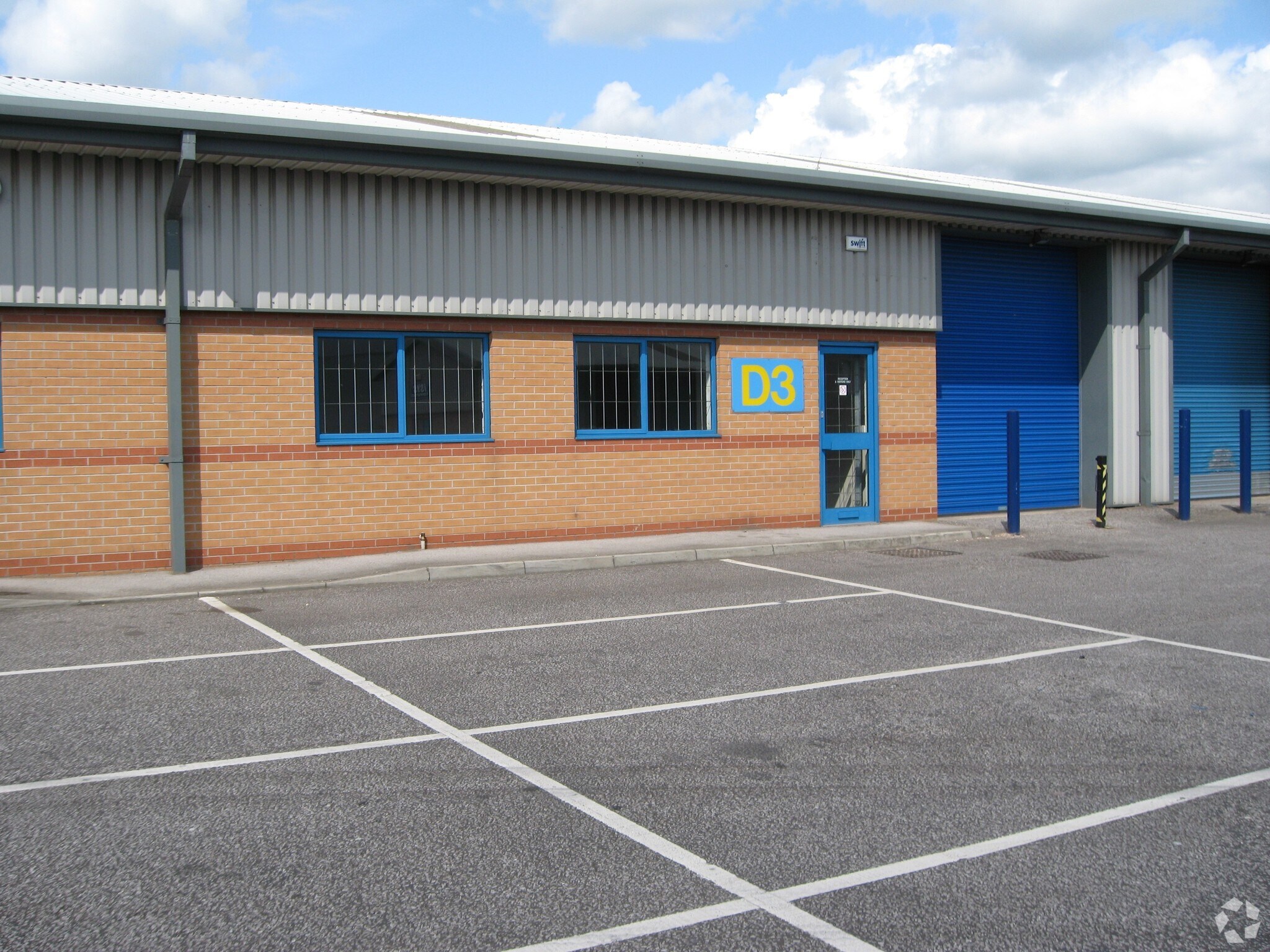 Rands Ln, Doncaster à louer Photo de l’immeuble– Image 1 sur 4