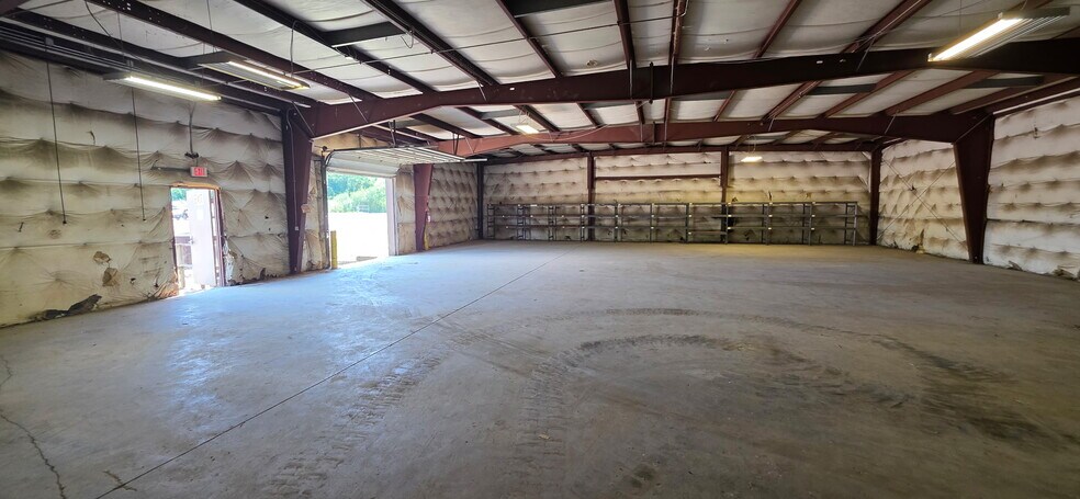 5130 Hendersonville Rd, Fletcher, NC à louer - Photo intérieure – Image 3 sur 11