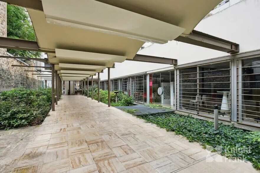 50 Avenue Daumesnil, Paris à louer - Photo de l’immeuble – Image 2 sur 12