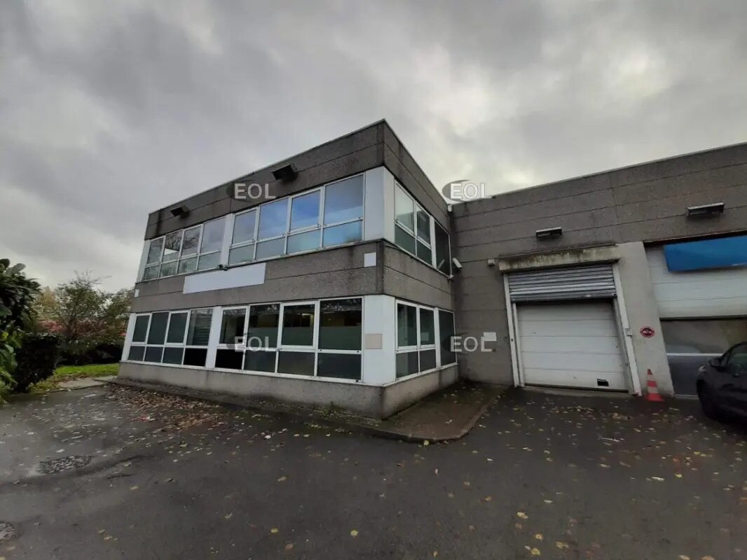Local d’activités dans Villejuif à louer Photo de l’immeuble– Image 1 sur 12