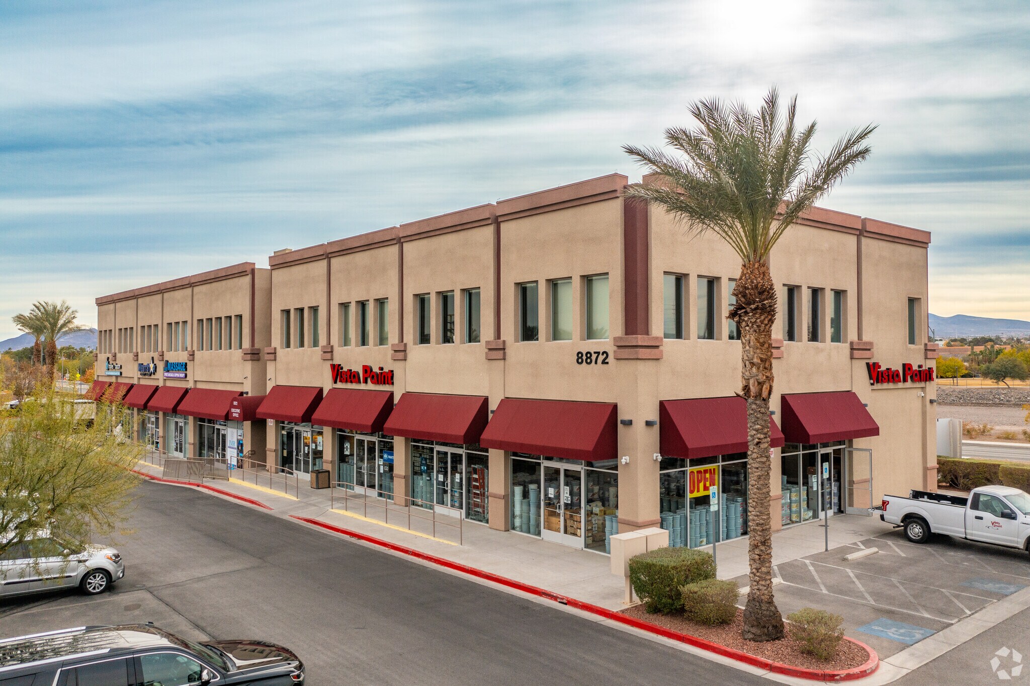 8872 S Eastern Ave, Las Vegas, NV à louer Photo de l’immeuble– Image 1 sur 11