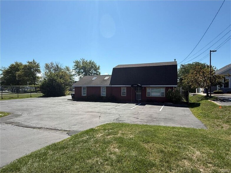 5998 State Route 31, Cicero, NY à vendre - Photo de l’immeuble – Image 3 sur 15