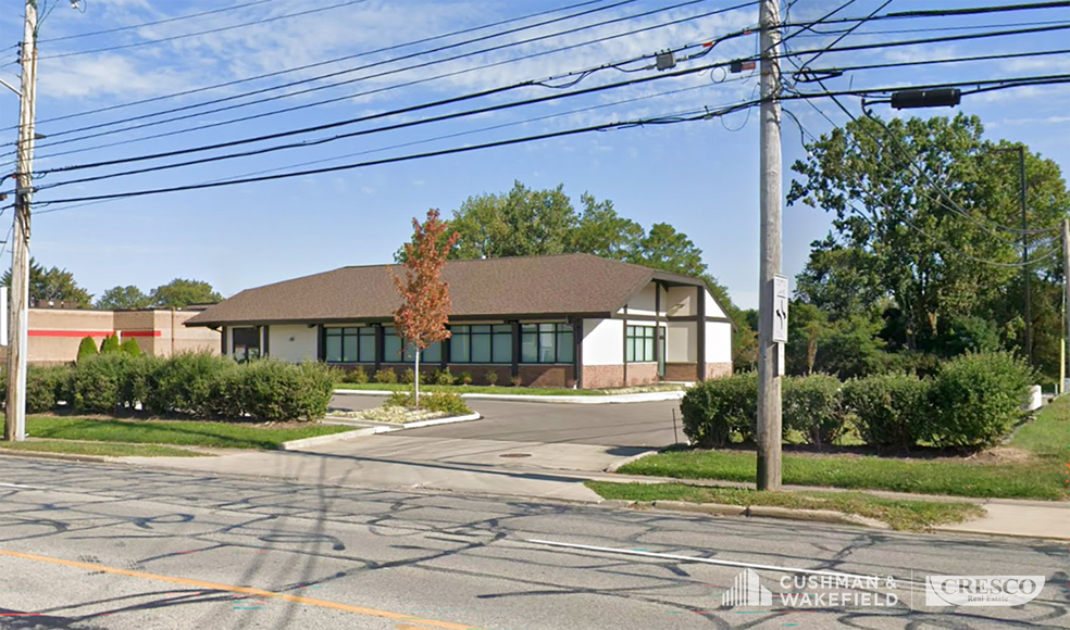 24025 Lorain Rd, North Olmsted, OH à vendre - Photo de l’immeuble – Image 3 sur 13