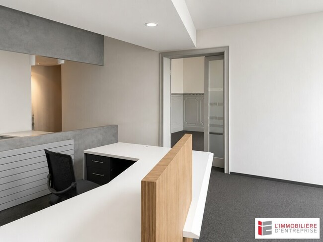 Plus de détails pour Bureau à vendre