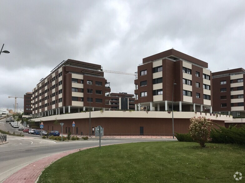 Local commercial dans Tres Cantos, Madrid à louer - Photo de l’immeuble – Image 2 sur 2