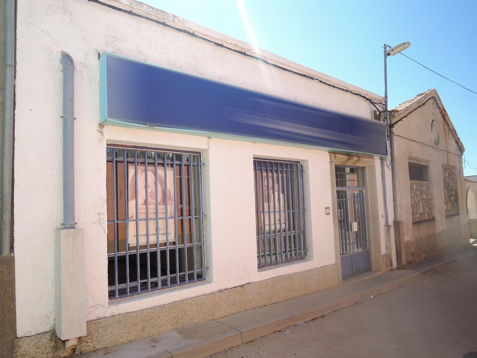 Local commercial dans Santibáñez de Béjar, Salamanca à vendre Photo de l’immeuble– Image 1 sur 2