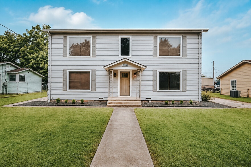 1503 E Virginia Ave, Victoria, TX à vendre - Photo principale – Image 1 sur 48