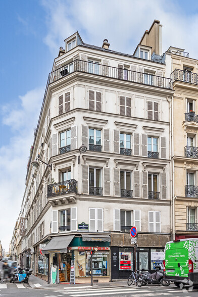 6 Rue Louise-Emilie De La Tour D'Auvergne, Paris à louer - Photo de l’immeuble – Image 2 sur 2