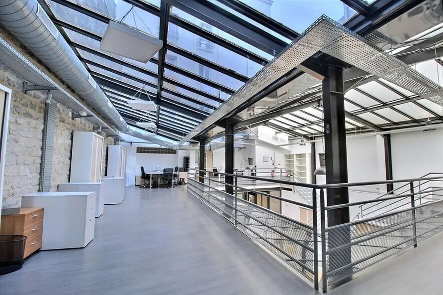 205 Rue Du Faubourg Saint-Martin, Paris à louer - Photo de l’immeuble – Image 2 sur 8