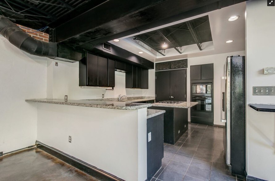 1801 Laws St, Dallas, TX à louer - Photo intérieure – Image 3 sur 38