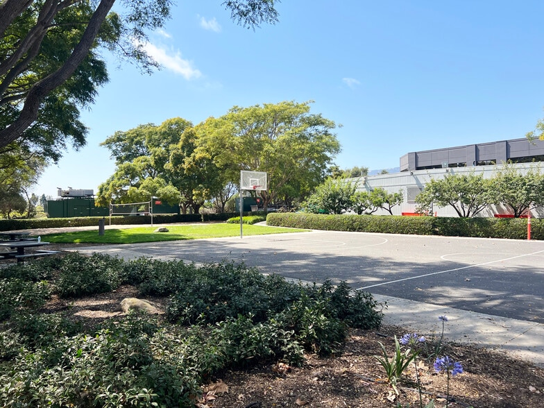 5427 Hollister Ave, Santa Barbara, CA à louer - Photo intérieure – Image 3 sur 12