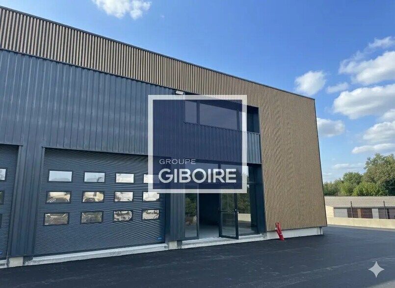 Industriel/Logistique dans Saint-Gilles à louer - Photo de l’immeuble – Image 1 sur 18
