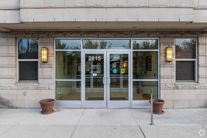 2815 W 79th St, Chicago, IL à vendre - Photo de l’immeuble – Image 3 sur 5