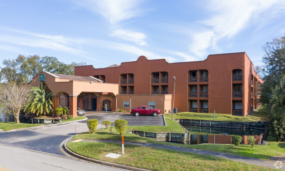 8333 Dix Ellis Trl, Jacksonville, FL à vendre - Photo de l’immeuble – Image 2 sur 4