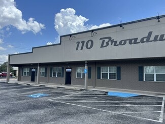 Plus de détails pour 110 N Broadway St, La Porte, TX - Local commercial à vendre