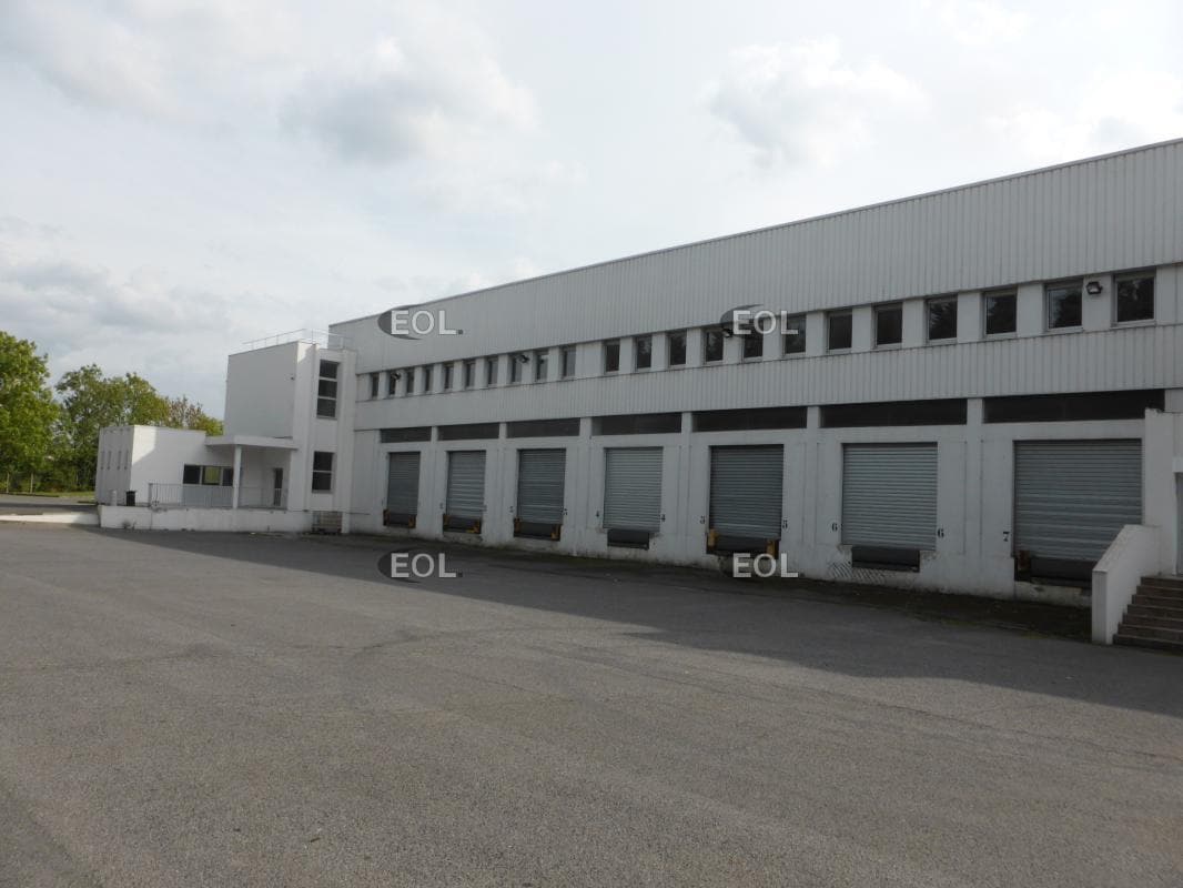 Industriel/Logistique dans Lesquin à louer Photo de l’immeuble– Image 1 sur 3