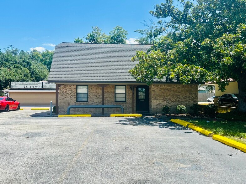 2201 Center St, Deer Park, TX à vendre - Photo principale – Image 1 sur 7