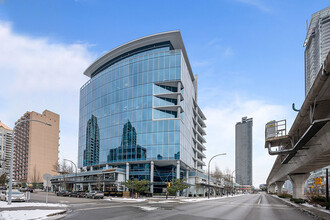4445 Lougheed Hwy, Burnaby, BC à louer Photo de l’immeuble– Image 1 sur 7