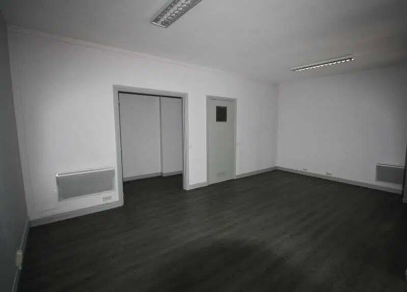 Bureau dans Rouen à louer - Photo de l’immeuble – Image 3 sur 5