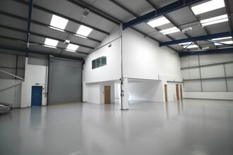 Brookhampton Ln, Kineton à louer Photo de l’immeuble– Image 2 sur 10