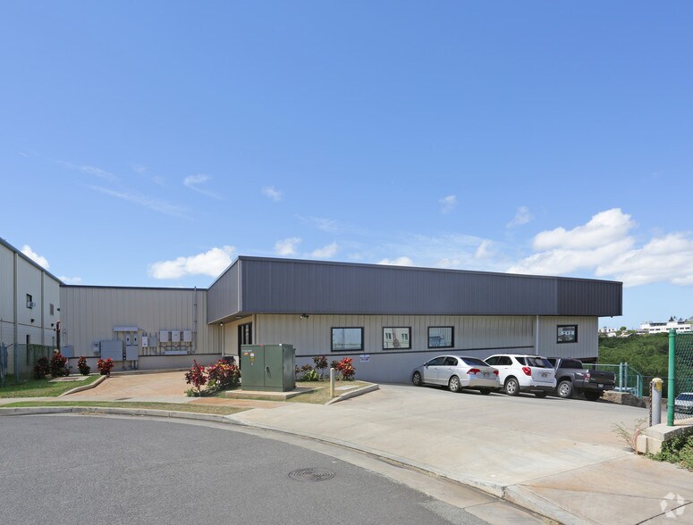 94-405 Maikoiko St, Waipahu, HI à louer - Photo de l’immeuble – Image 3 sur 14