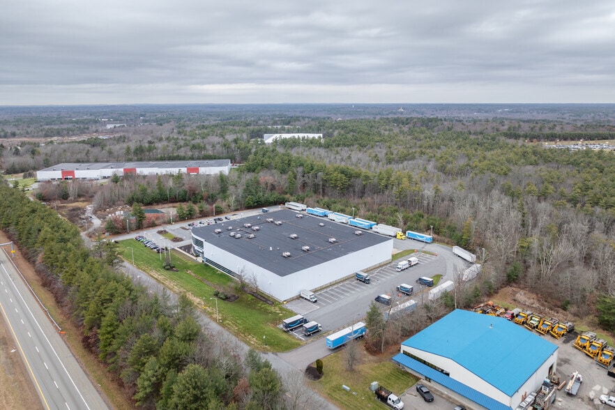 350 Revolutionary Dr, Taunton, MA à louer - Aérien – Image 2 sur 4