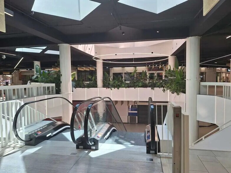 Local commercial dans Bordeaux à louer - Photo de l’immeuble – Image 3 sur 5