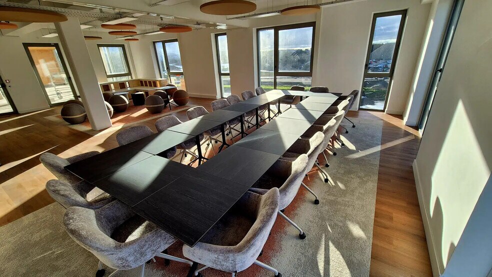 Bureau dans Rouen à louer - Photo de l’immeuble – Image 2 sur 4