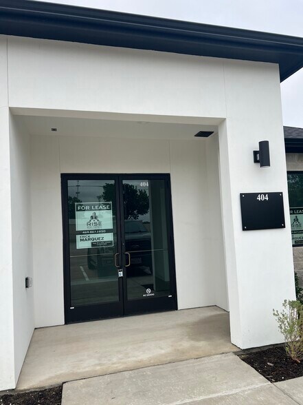 3951 Alma Rd, McKinney, TX à louer - Photo de l’immeuble – Image 2 sur 15