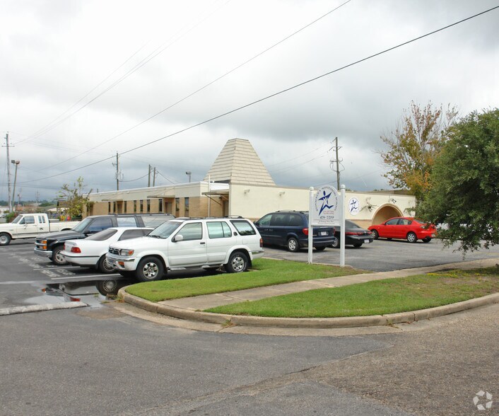 18 W Pierpoint Dr, Mobile, AL à vendre - Photo de l’immeuble – Image 2 sur 4