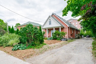 Plus de détails pour 131 King St E, Cobourg, ON - Logement à vendre