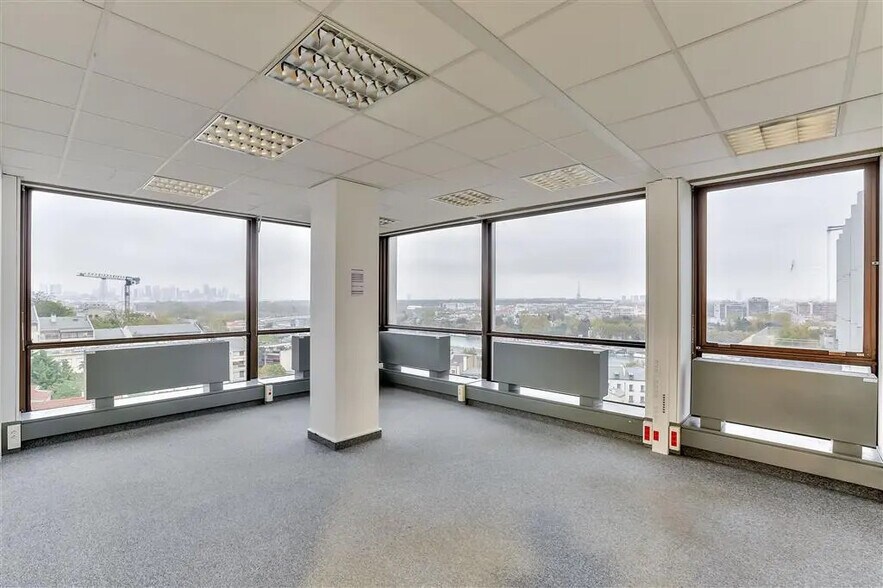 Bureau dans Saint-Cloud à louer - Photo de l’immeuble – Image 3 sur 9