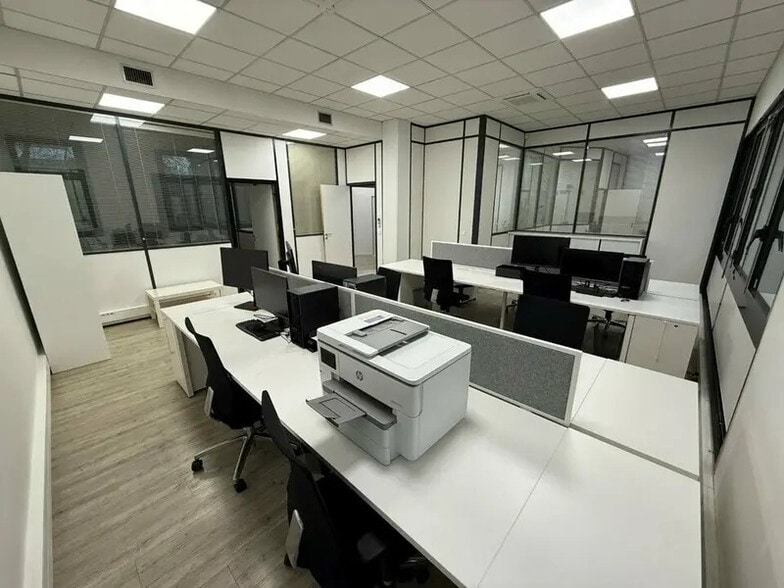Bureau dans Levallois-Perret à vendre - Photo intérieure – Image 2 sur 11