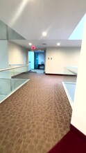 220 Davidson Ave, Somerset, NJ à louer - Vidéo sur l’annonce professionnelle 
