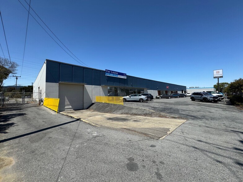 1501 Adrian Rd, Burlingame, CA à louer - Photo de l’immeuble – Image 2 sur 4