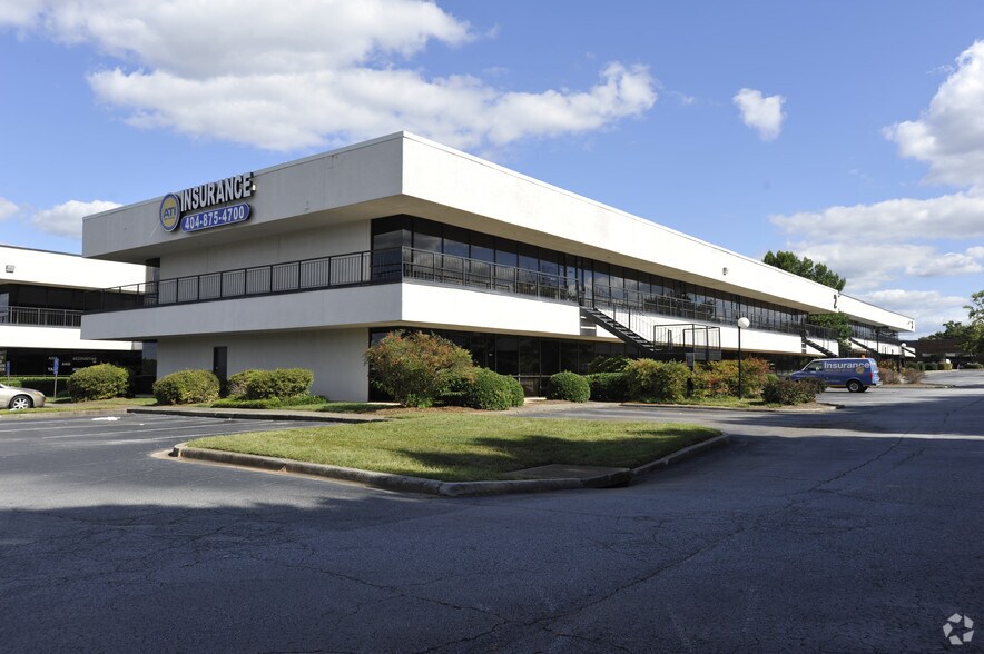 7094 Peachtree Industrial Blvd, Peachtree Corners, GA à louer - Photo principale – Image 1 sur 23