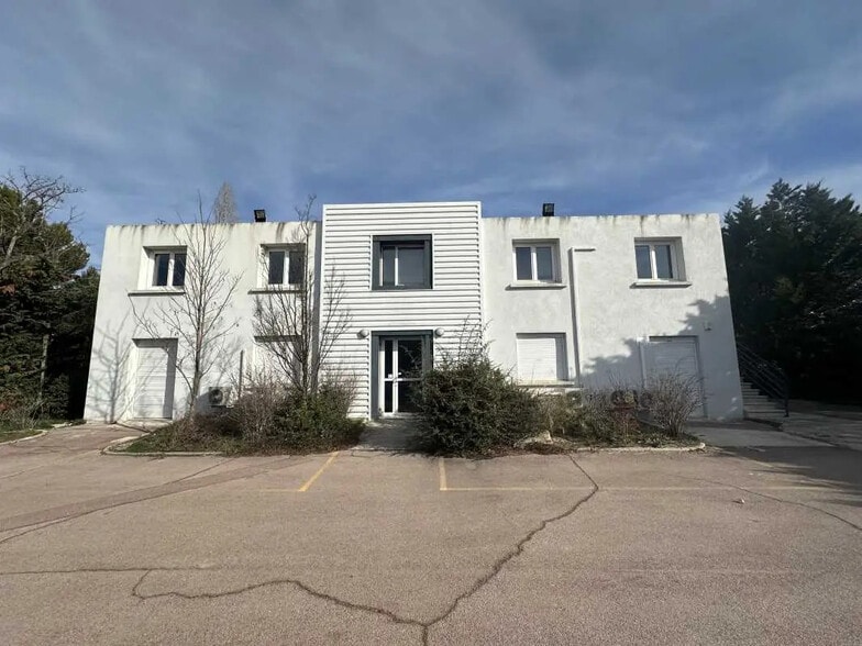 Bureau dans Aix-en-Provence à louer - Photo de l’immeuble – Image 1 sur 16