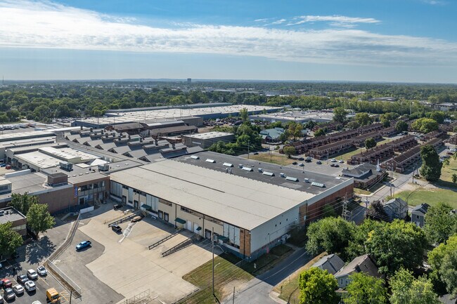 Plus de détails pour 711 Southwood Ave, Columbus, OH - Bureau, Industriel/Logistique à louer