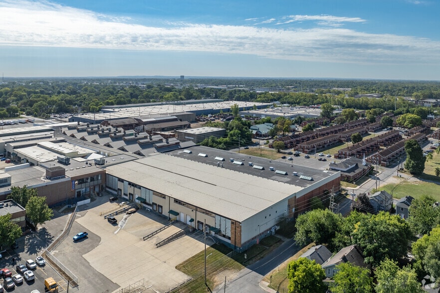 711 Southwood Ave, Columbus, OH à louer - Aérien – Image 1 sur 22